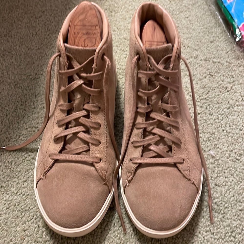 Cole Haan ladies sz 8.5 tan suede high top sneakers